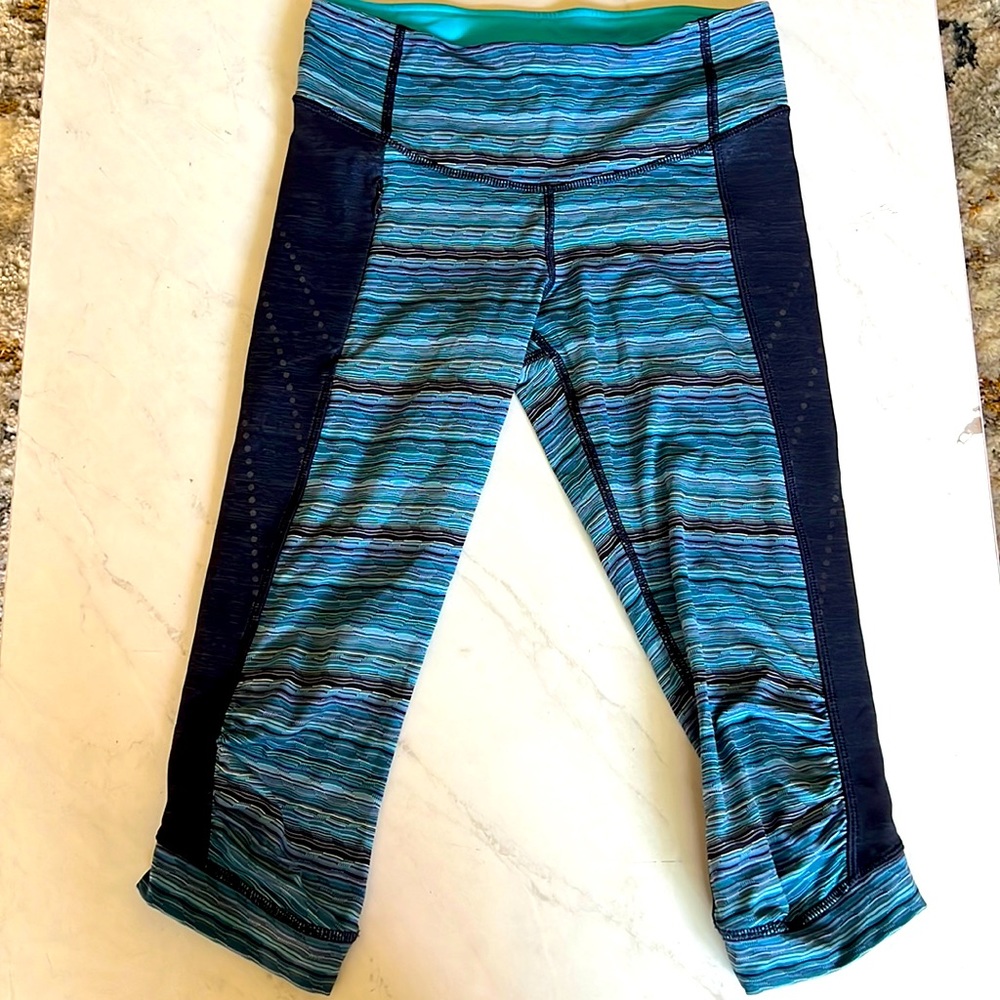 Lululemon cropped workout pants